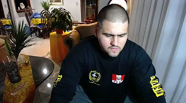 Snapshot of pitbullveryhot chatting on February 10, 6:53 am pitbullveryhot online show from February 10, 6:53 am