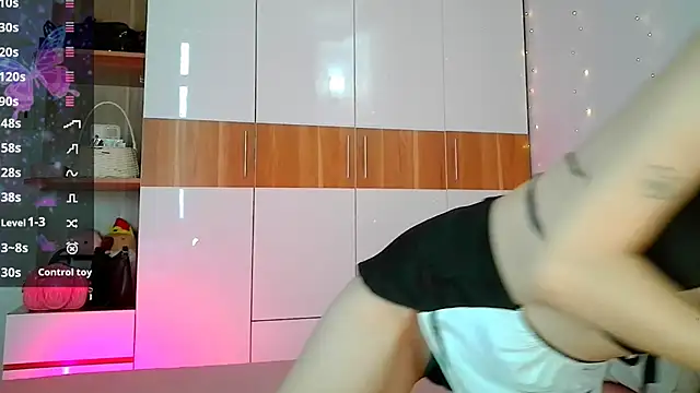 Snapshot of Taiyu_Yoshiwara chatting on November 7, 11:38 pm Taiyu Yoshiwara online show from November 7, 11:38 pm