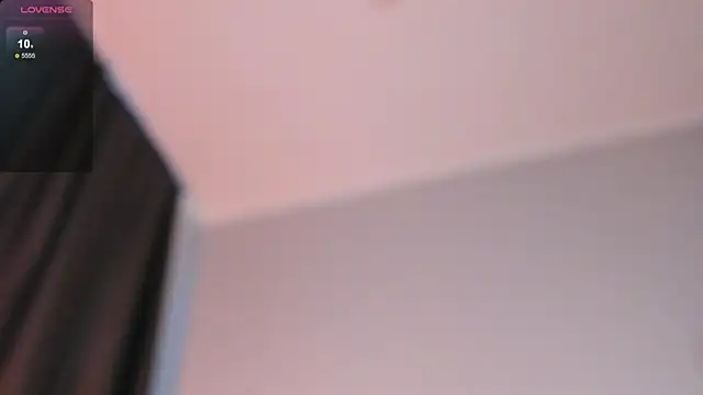 Snapshot of milli_sun_ chatting on January 24, 8:13 am milli sun online show from January 24, 8:13 am