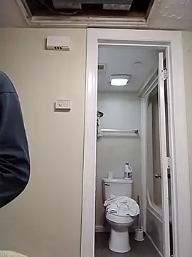 geilerschwanz64 online show from November 11, 3:34 pm