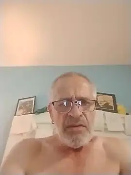 geilerschwanz64 online show from April 21, 3:46 am