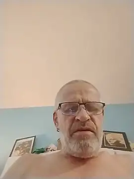 Snapshot of geilerschwanz64 chatting on May 17, 4:14 pm geilerschwanz64 online show from May 17, 4:14 pm