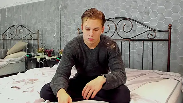 Snapshot of Marcus_Swampov chatting on December 2, 9:39 pm Marcus Swampov online show from December 2, 9:39 pm