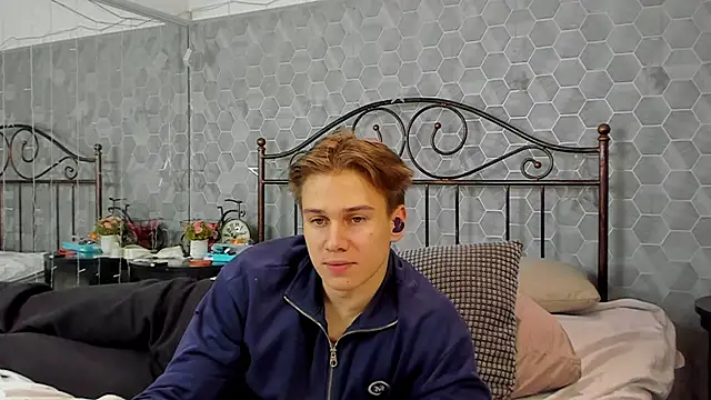 Snapshot of Marcus_Swampov chatting on December 9, 2:17 pm Marcus Swampov online show from December 9, 2:17 pm