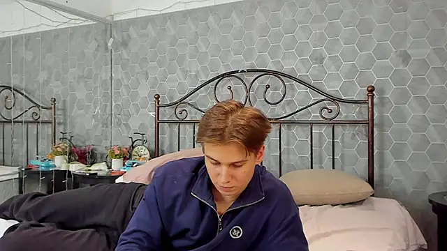 Snapshot of Marcus_Swampov chatting on December 9, 5:19 pm Marcus Swampov online show from December 9, 5:19 pm