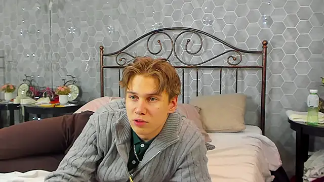 Snapshot of Marcus_Swampov chatting on December 29, 11:39 pm Marcus Swampov online show from December 29, 11:39 pm