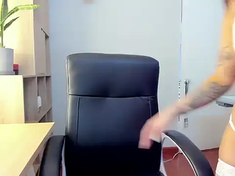 AmandaCallum online show from July 6, 3:14 pm