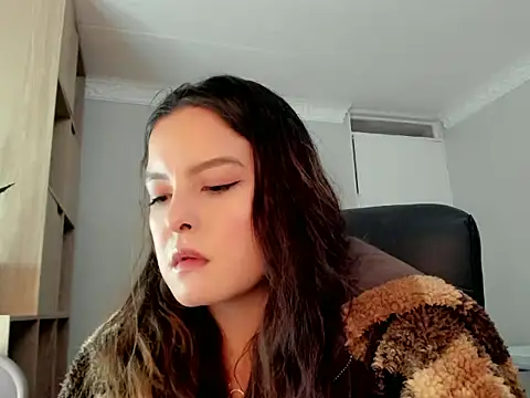 AmandaCallum online show from July 19, 6:11 pm