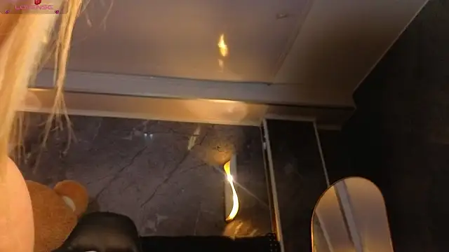 Kitty fox b online show from March 4, 8:04 pm