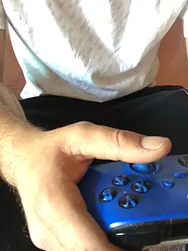 Snapshot of CrazyBoy95 chatting on October 11, 1:53 pm CrazyBoy95 online show from October 11, 1:53 pm