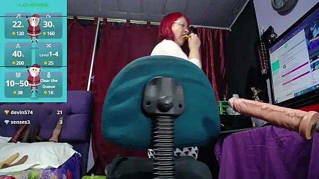 Snapshot of bigassruby45 chatting on January 10, 12:27 am bigassruby45 online show from January 10, 12:27 am