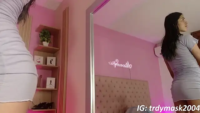 Snapshot of alice_sofia chatting on June 11, 12:36 pm alice sofia online show from June 11, 12:36 pm