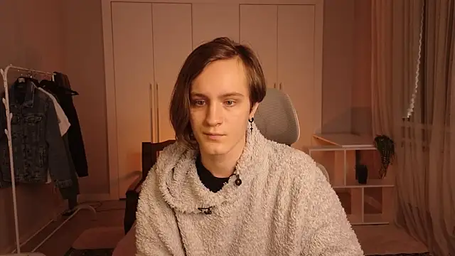 Snapshot of nikompell chatting on March 9, 5:11 am nikompell online show from March 9, 5:11 am