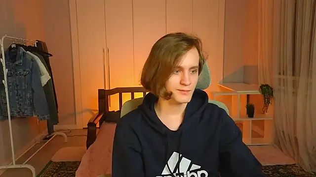 Snapshot of nikompell chatting on March 10, 8:45 pm nikompell online show from March 10, 8:45 pm