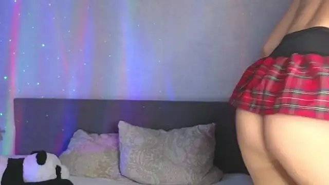 Snapshot of Erotic_Ann chatting on June 27, 2:34 pm Erotic Ann online show from June 27, 2:34 pm