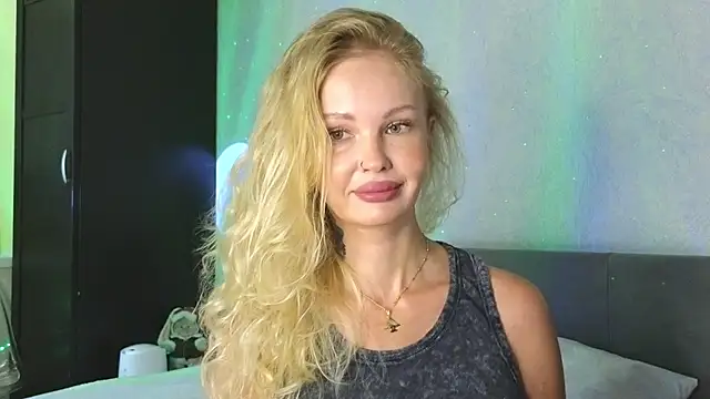 Snapshot of Erotic_Ann chatting on July 12, 4:25 am Erotic Ann online show from July 12, 4:25 am