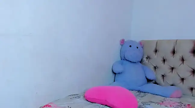 Snapshot of StassieBell chatting on January 8, 5:37 pm StassieBell online show from January 8, 5:37 pm