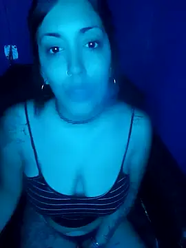 Snapshot of shishiii_11 chatting on December 6, 4:47 am shishiii 11 online show from December 6, 4:47 am