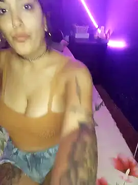 Snapshot of shishiii_11 chatting on February 28, 4:10 am shishiii 11 online show from February 28, 4:10 am