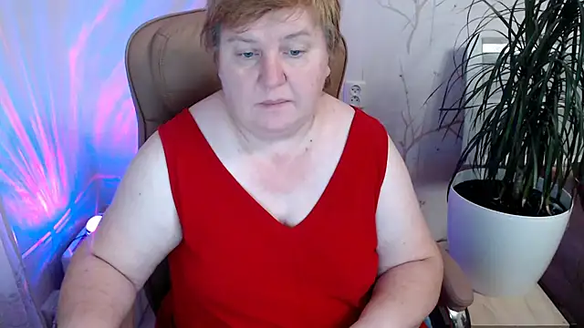 Snapshot of Limonka-Fire chatting on December 8, 1:25 pm Limonka-Fire online show from December 8, 1:25 pm