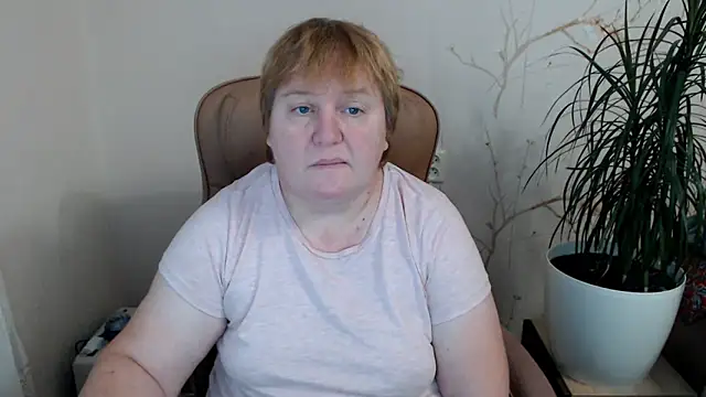 Snapshot of Limonka-Fire chatting on December 10, 8:51 am Limonka-Fire online show from December 10, 8:51 am