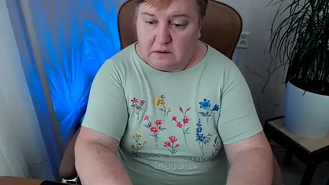 Snapshot of Limonka-Fire chatting on January 2, 10:37 am Limonka-Fire online show from January 2, 10:37 am