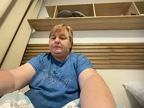 Snapshot of Limonka-Fire chatting on February 7, 3:30 pm Limonka-Fire online show from February 7, 3:30 pm