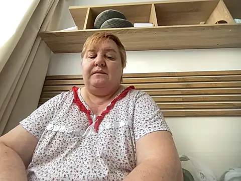 Snapshot of Limonka-Fire chatting on February 16, 10:21 am Limonka-Fire online show from February 16, 10:21 am