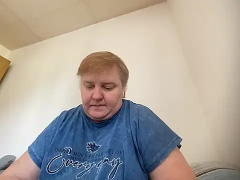 Snapshot of Limonka-Fire chatting on February 20, 10:59 am Limonka-Fire online show from February 20, 10:59 am
