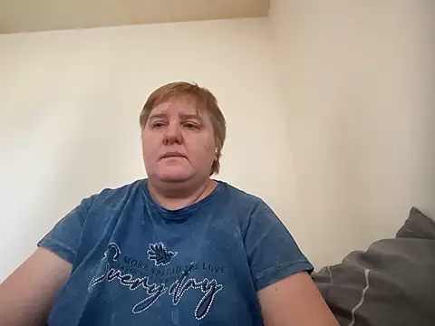 Snapshot of Limonka-Fire chatting on February 20, 2:02 pm Limonka-Fire online show from February 20, 2:02 pm