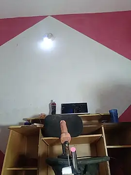 Snapshot of alejandra_flower chatting on June 23, 1:36 am alejandra flower online show from June 23, 1:36 am
