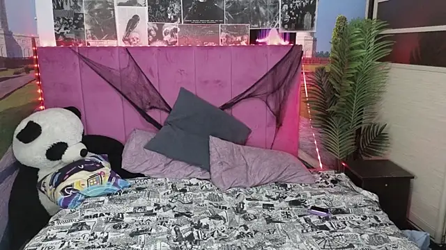 Baby lunatic online show from December 10, 9:33 pm