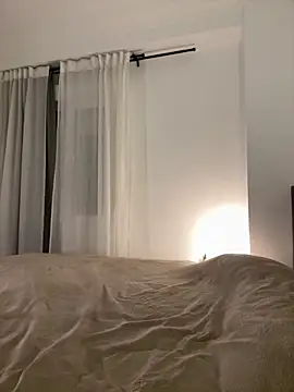 IamCrystal2 online show from November 25, 12:32 am