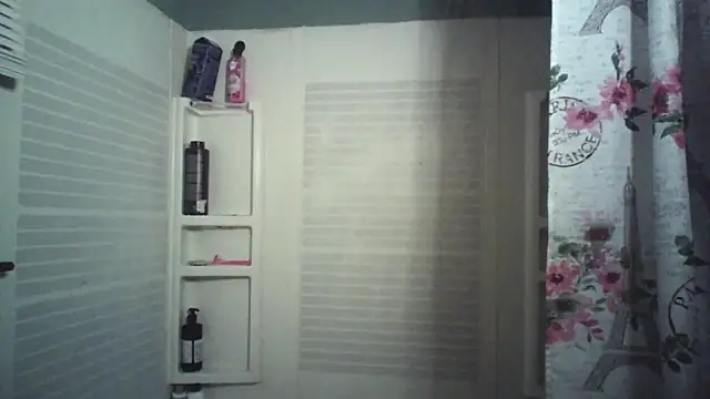 Snapshot of jadegilf1 chatting on April 27, 1:25 am jadegilf1 online show from April 27, 1:25 am