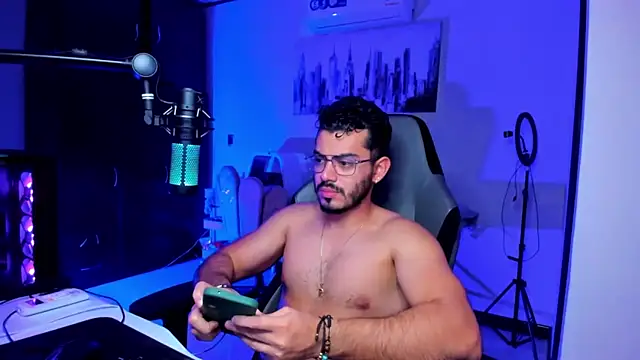 BrunoD31 online show from December 21, 4:19 am