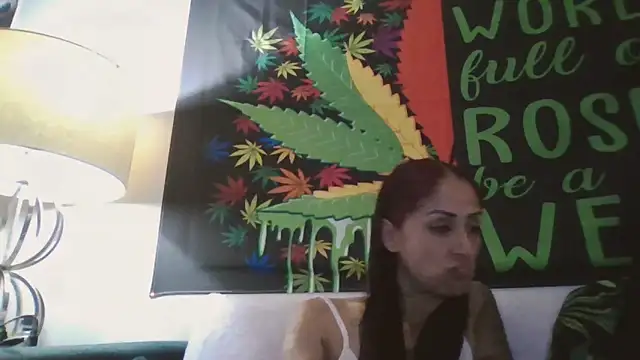Snapshot of SexiiiMexiii chatting on December 3, 4:47 am SexiiiMexiii online show from December 3, 4:47 am