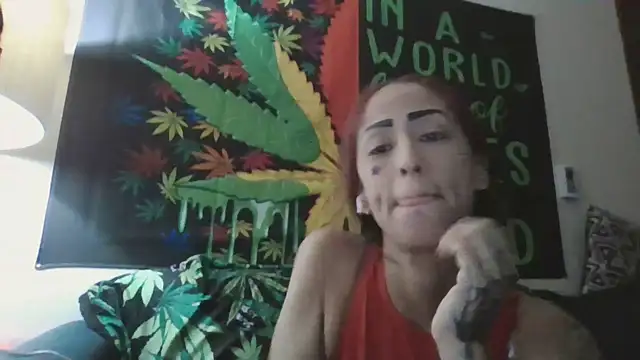 Snapshot of SexiiiMexiii chatting on December 23, 7:20 pm SexiiiMexiii online show from December 23, 7:20 pm