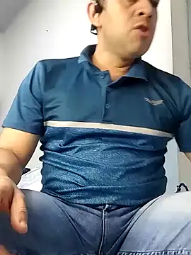 Snapshot of CRISTHIAN_GREY01 chatting on December 8, 3:53 am CRISTHIAN GREY01 online show from December 8, 3:53 am