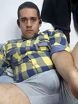 Snapshot of CRISTHIAN_GREY01 chatting on February 4, 11:49 pm CRISTHIAN GREY01 online show from February 4, 11:49 pm