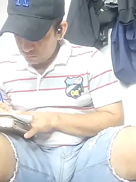 Snapshot of CRISTHIAN_GREY01 chatting on February 9, 5:01 pm CRISTHIAN GREY01 online show from February 9, 5:01 pm