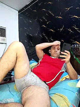 Snapshot of CRISTHIAN_GREY01 chatting on April 25, 3:53 am CRISTHIAN GREY01 online show from April 25, 3:53 am