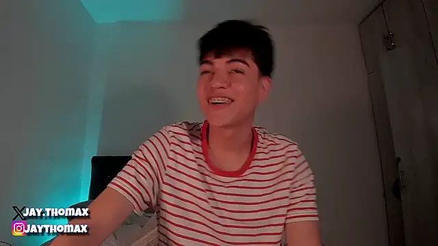 Snapshot of JaycoThomas chatting on December 17, 6:02 am JaycoThomas online show from December 17, 6:02 am