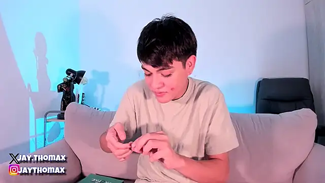 Snapshot of JaycoThomas chatting on February 10, 7:49 pm JaycoThomas online show from February 10, 7:49 pm