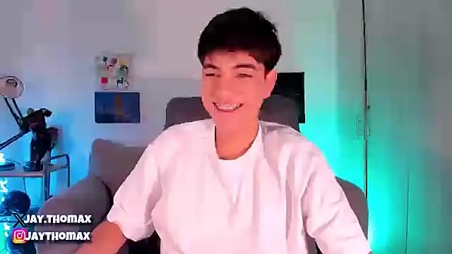 Snapshot of JaycoThomas chatting on March 18, 10:26 pm JaycoThomas online show from March 18, 10:26 pm