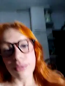 Snapshot of Bellatriz-horse chatting on December 1, 3:44 am Bellatriz-horse online show from December 1, 3:44 am