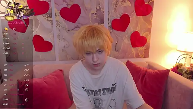 fiamoory online show from February 24, 5:00 am