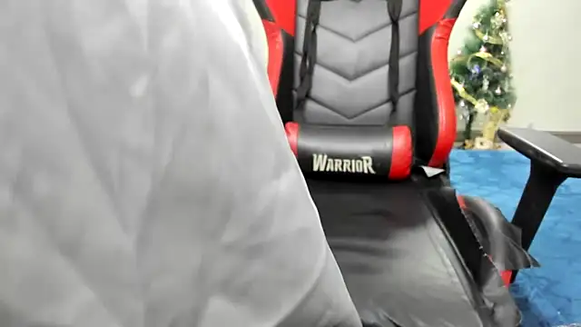 Snapshot of Hotqueensex chatting on December 20, 4:19 am Hotqueensex online show from December 20, 4:19 am