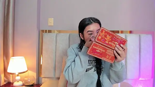 LaraGoldd online show from February 7, 12:36 am