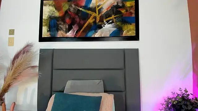 LaraGoldd online show from March 9, 12:42 pm