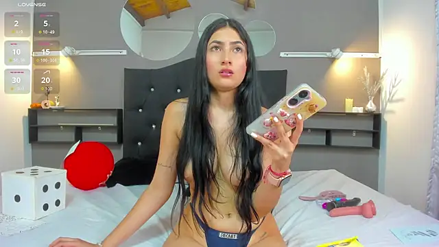 zamanthapalmer1 online show from December 5, 4:23 pm